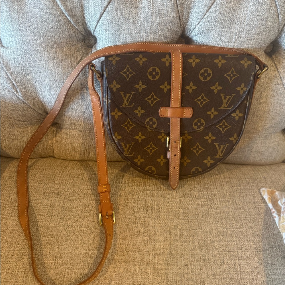 Authentic Louis Vuitton Brown Monogram Crossbody Chantily Chantilly Bag size MM